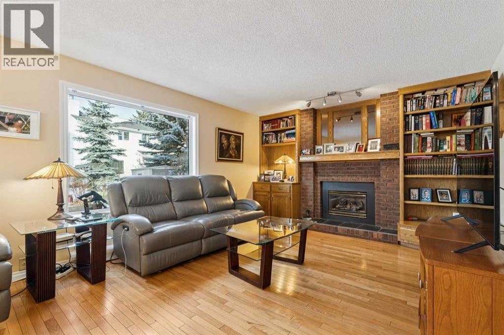 181 Woodford Drive Sw, Calgary, Alberta  T2W 4C2 - Photo 14 - A2277176