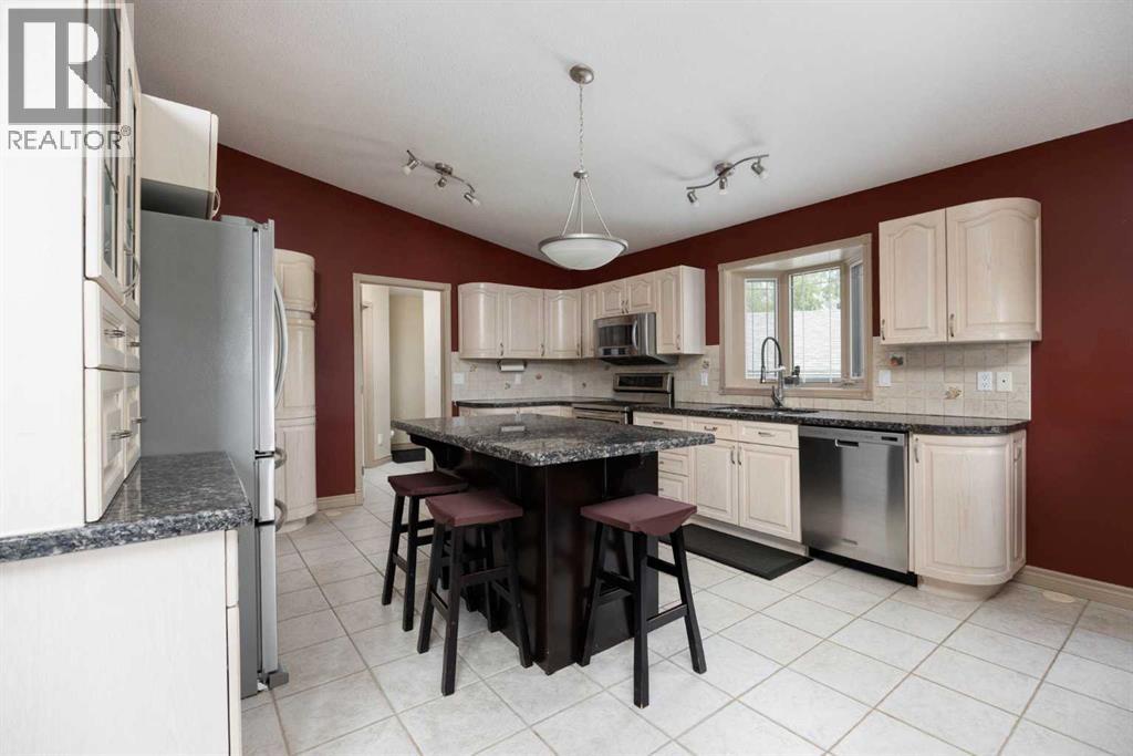 25 Freestone Way, Saprae Creek, Alberta  T9H 5B4 - Photo 8 - A2276566