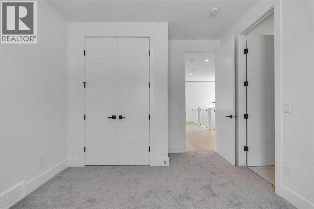 223 Kinniburgh Loop, Chestermere, Alberta  T1X 2S7 - Photo 37 - A2279252