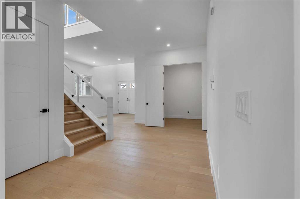 223 Kinniburgh Loop, Chestermere, Alberta  T1X 2S7 - Photo 6 - A2279252