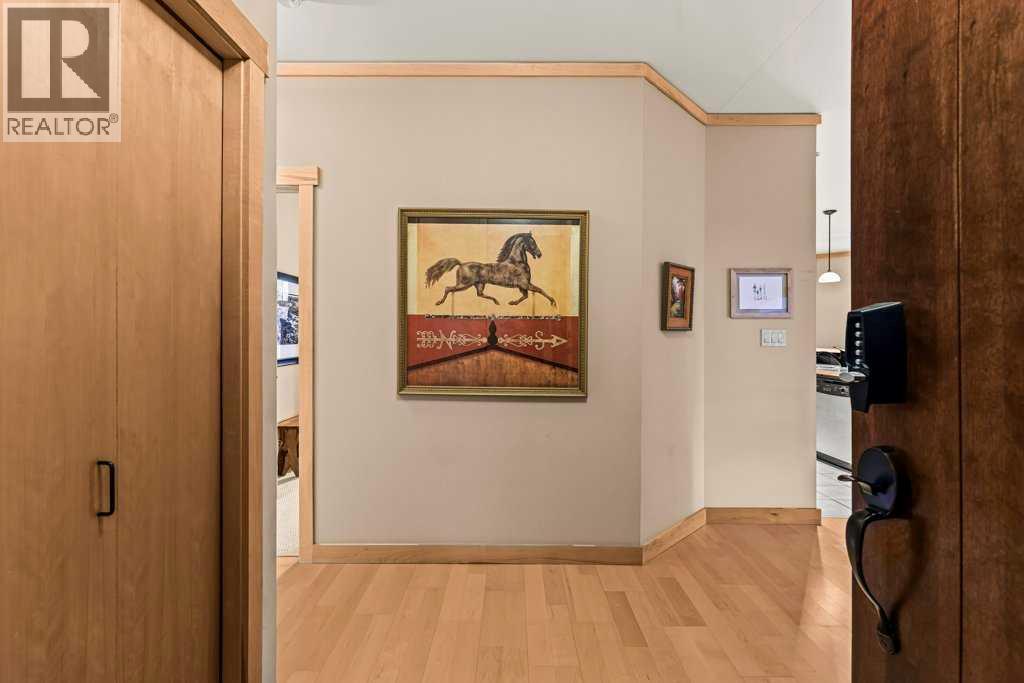 204, 1040 Railway Avenue, Canmore, Alberta  T1W 1P4 - Photo 2 - A2280740