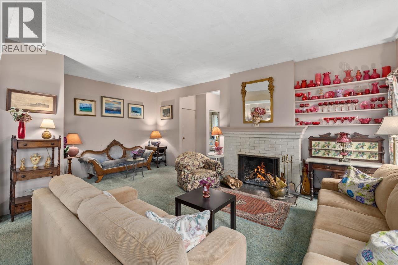 Listing Picture 13 of 40 : 2730 POINT GREY ROAD, Vancouver / 溫哥華 - 魯藝地產 Yvonne Lu Group - MLS Medallion Club Member