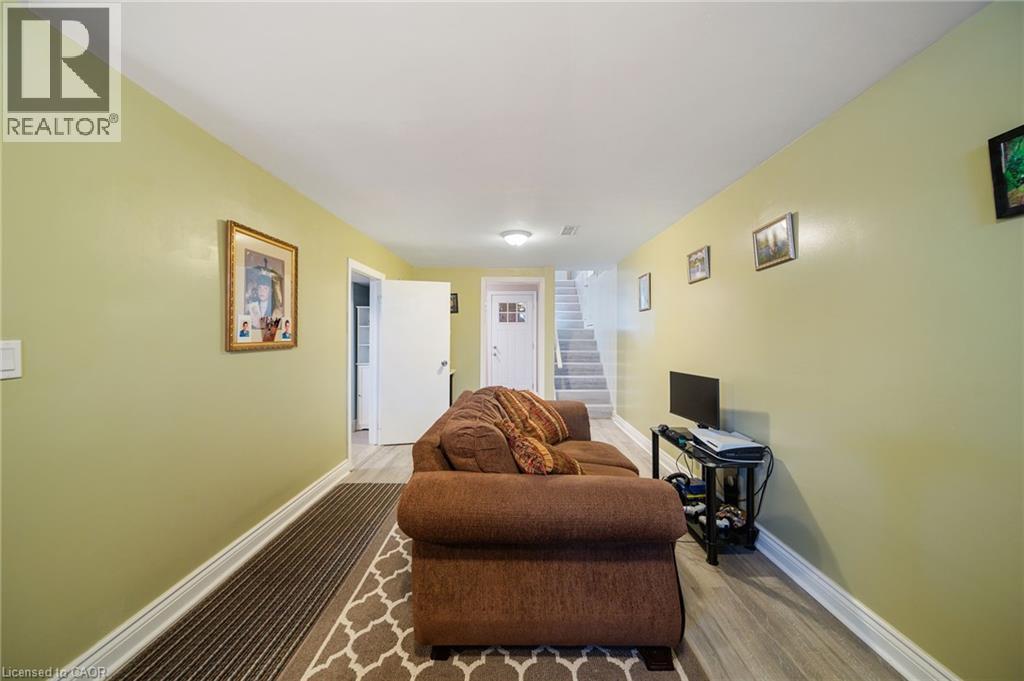 98 East 35th Street, Hamilton, Ontario  L8V 3Y1 - Photo 32 - 40802223