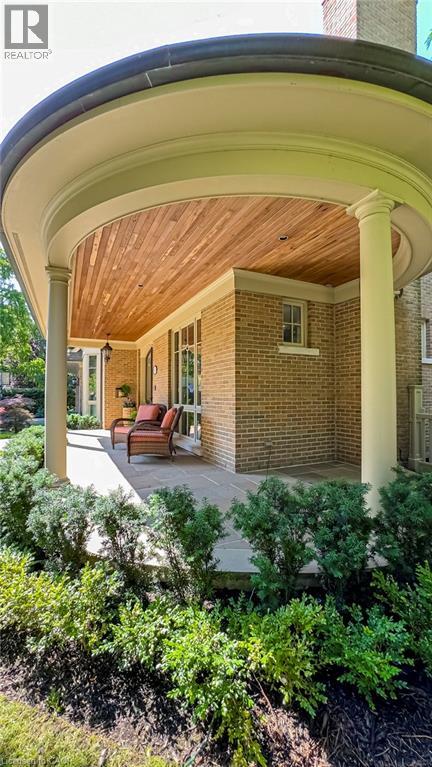 282 Dalewood Drive, Oakville, Ontario  L6J 4P3 - Photo 3 - 40801854