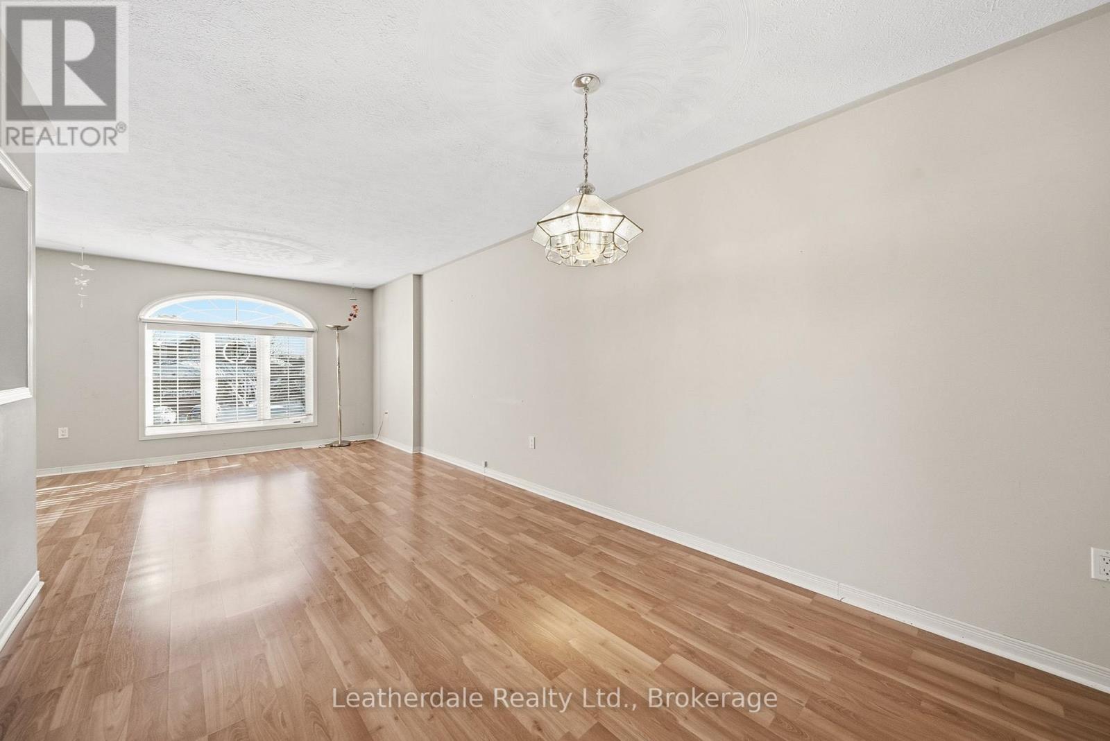 133 Julia Crescent, Orillia, Ontario  L3V 7X4 - Photo 11 - S12749418