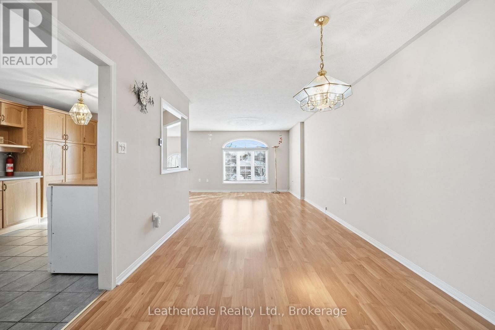 133 Julia Crescent, Orillia, Ontario  L3V 7X4 - Photo 9 - S12749418