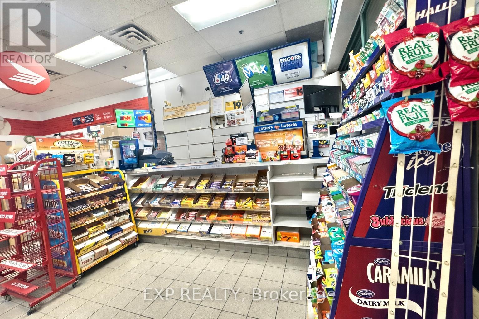 22b - 407 Laurier Avenue W, Ottawa, Ontario  K1R 7Y7 - Photo 2 - X12749344