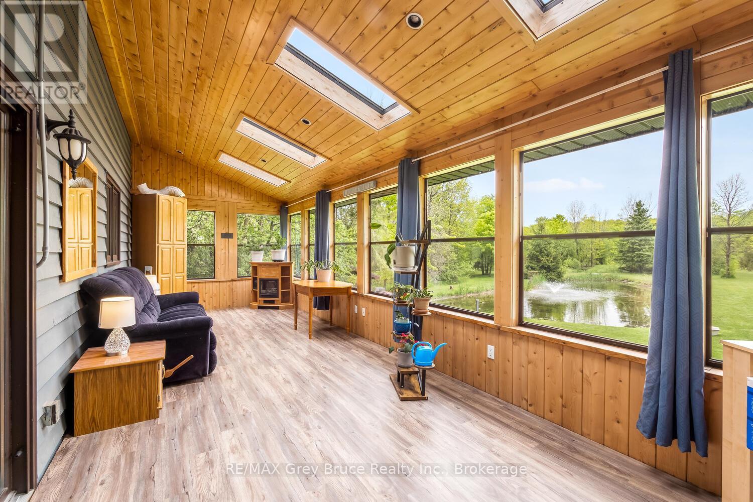 1033 Bruce Road 9, South Bruce Peninsula, Ontario  N0H 2T0 - Photo 10 - X12749326