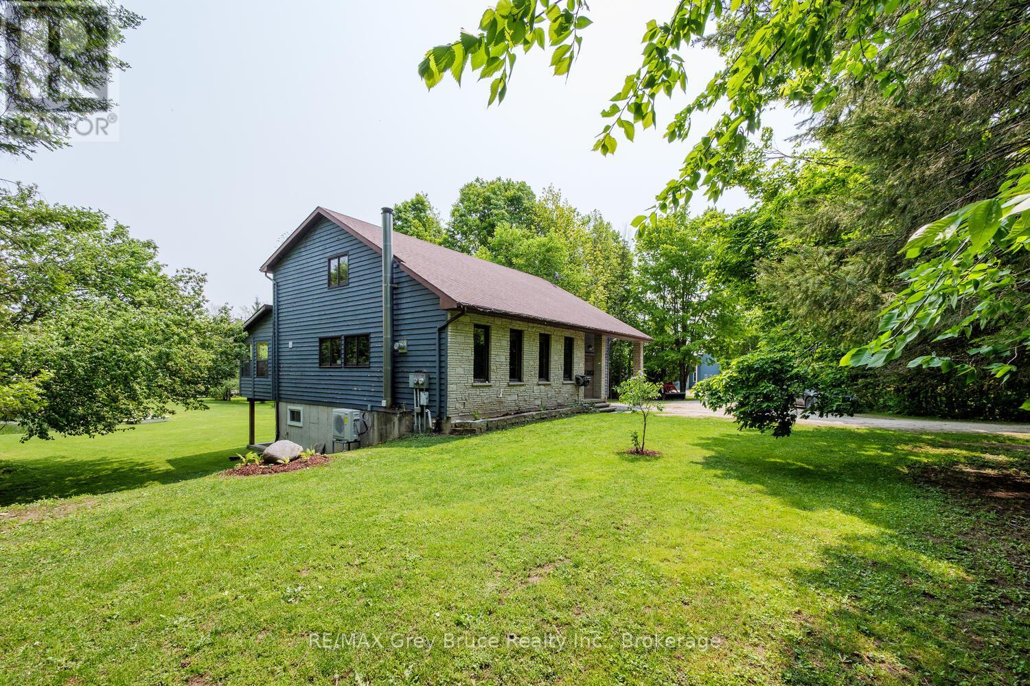 1033 Bruce Road 9, South Bruce Peninsula, Ontario  N0H 2T0 - Photo 2 - X12749326