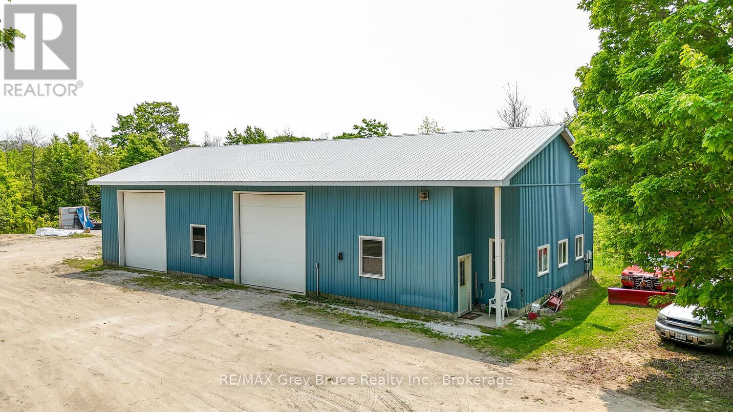 1033 Bruce Road 9, South Bruce Peninsula, Ontario  N0H 2T0 - Photo 23 - X12749326