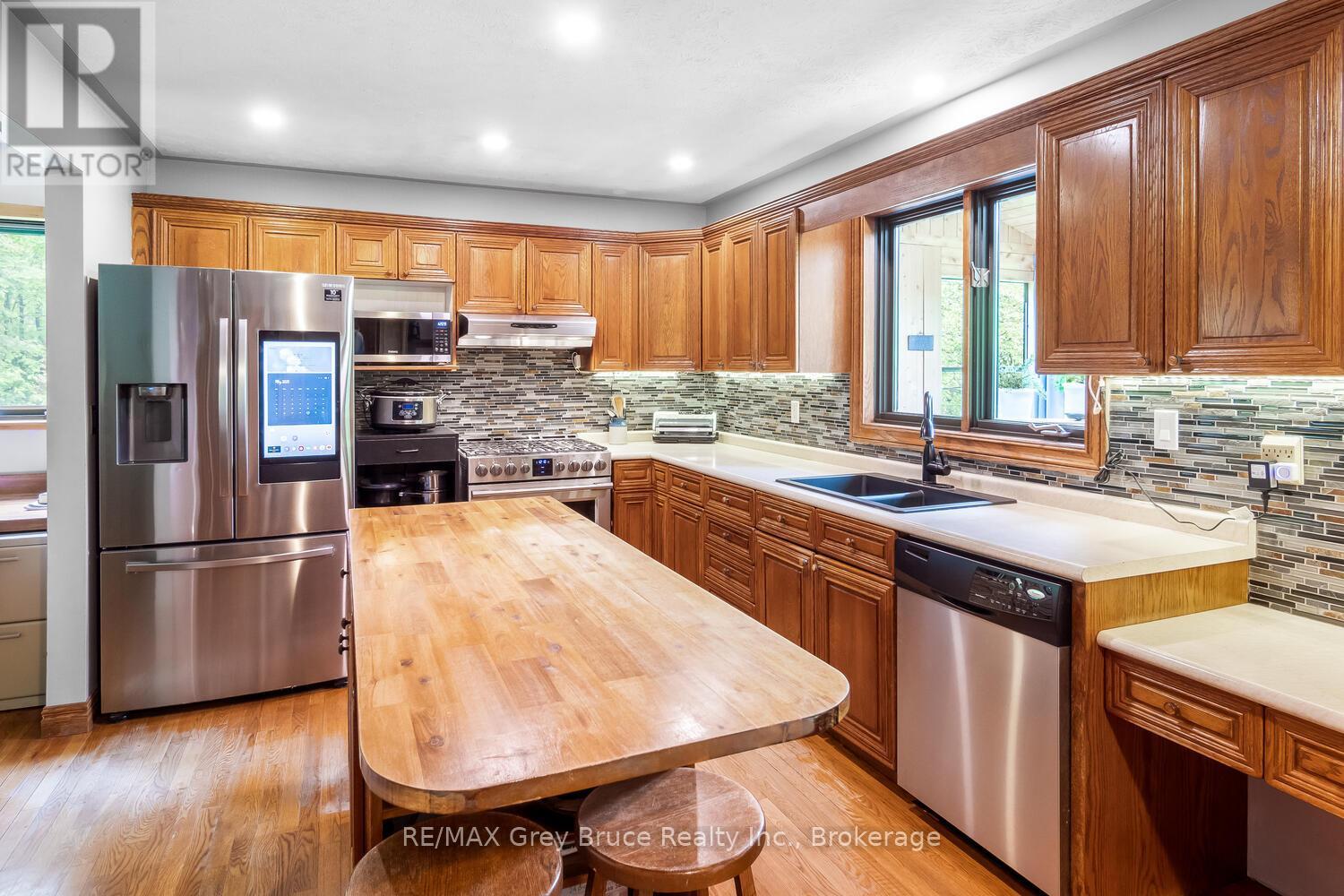 1033 Bruce Road 9, South Bruce Peninsula, Ontario  N0H 2T0 - Photo 8 - X12749326