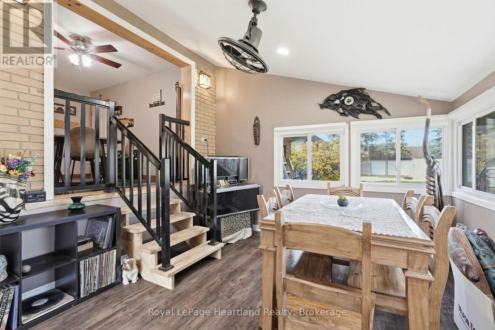 292 Wellington Street, North Huron, Ontario  N0M 1H0 - Photo 17 - X12749520