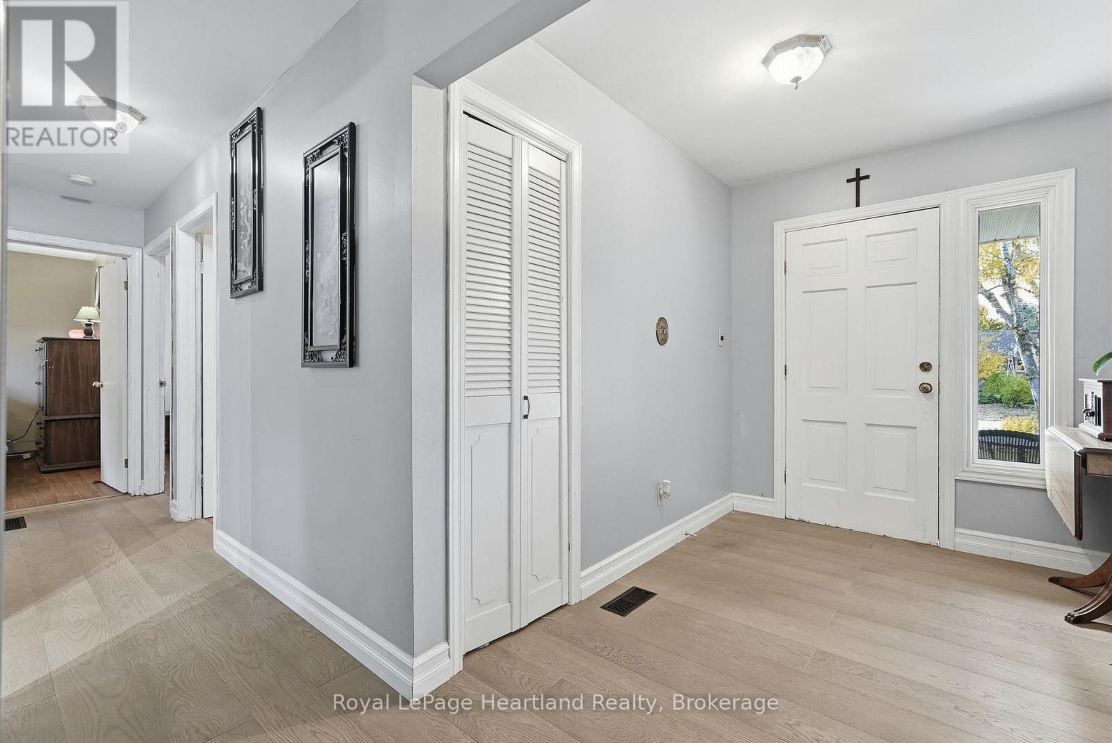 292 Wellington Street, North Huron, Ontario  N0M 1H0 - Photo 18 - X12749520