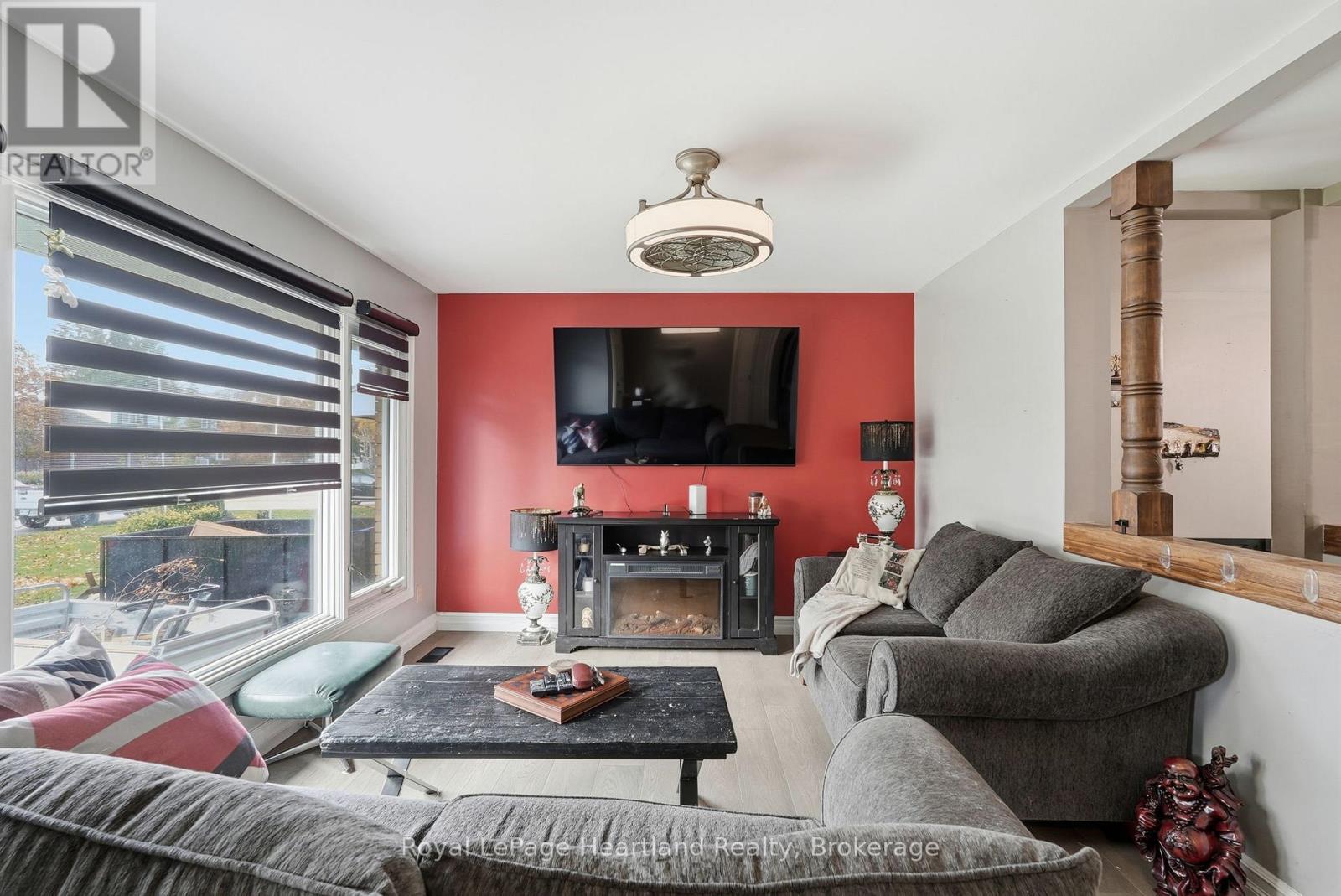 292 Wellington Street, North Huron, Ontario  N0M 1H0 - Photo 9 - X12749520