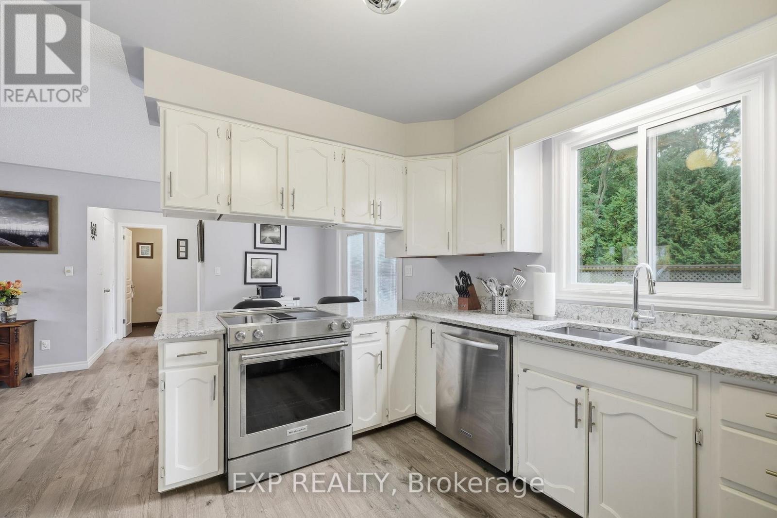 30 Lingwood Drive, Norfolk, Ontario  N0E 1Y0 - Photo 16 - X12749294