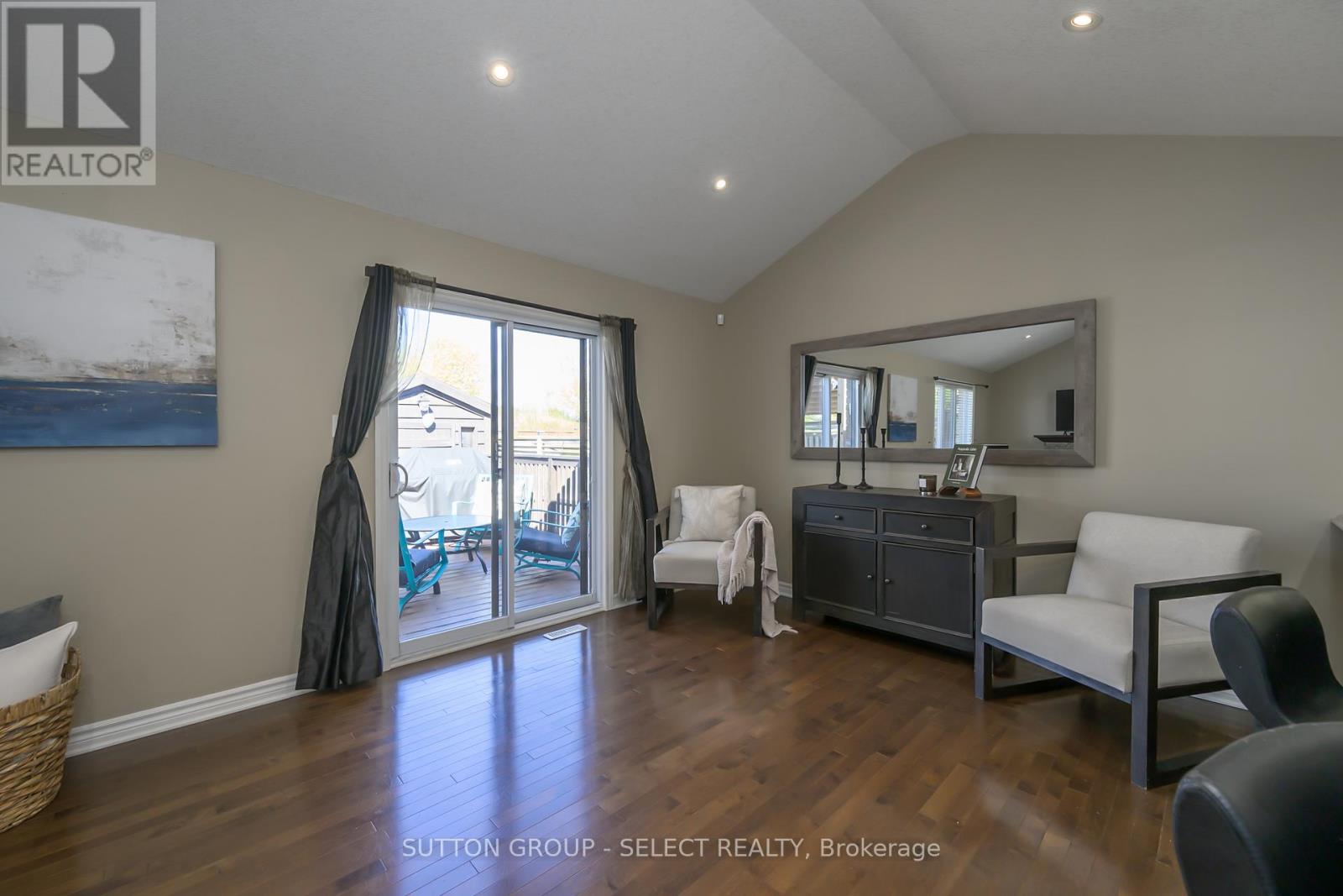 1849 Devos Drive, London North, Ontario  N5X 0G1 - Photo 13 - X12749468