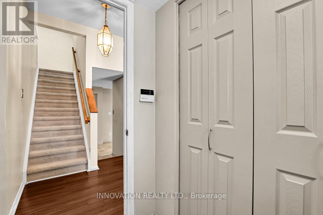 152 Burnetts Grove Circle, Ottawa, Ontario  K2J 1S9 - Photo 4 - X12748250