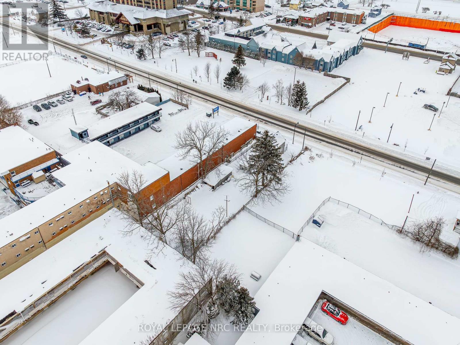 5930 Fallsview Avenue, Niagara Falls, Ontario  L2G 3V5 - Photo 8 - X12749362