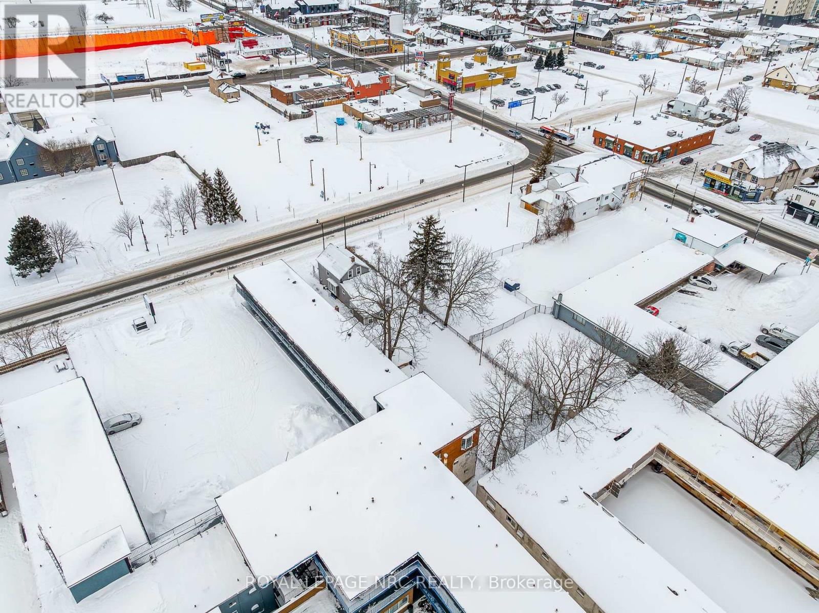 5930 Fallsview Avenue, Niagara Falls, Ontario  L2G 3V5 - Photo 9 - X12749362