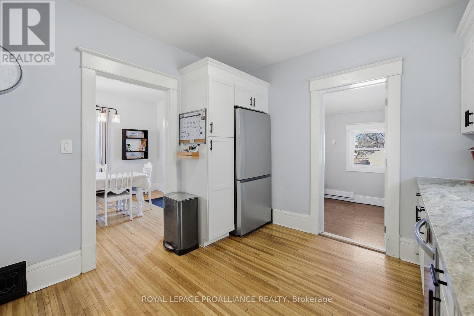 11 Cedar Street, Belleville, Ontario  K8P 3L8 - Photo 15 - X12749352