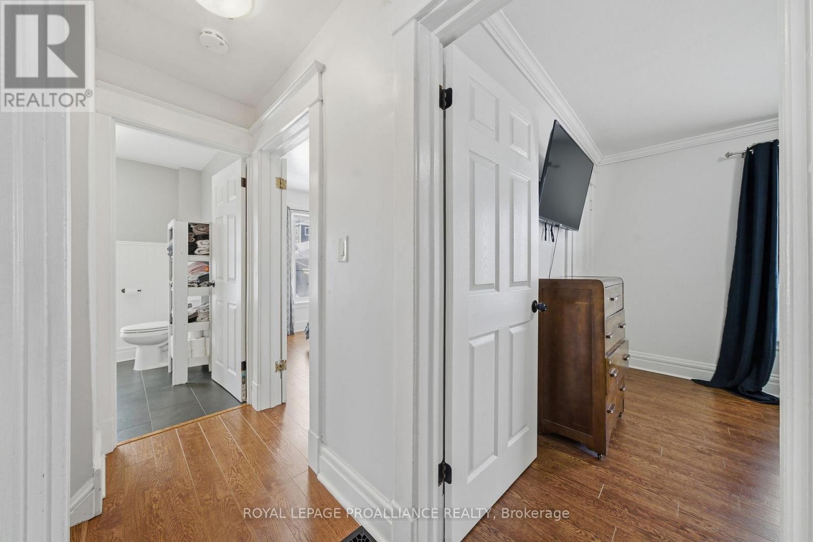 11 Cedar Street, Belleville, Ontario  K8P 3L8 - Photo 20 - X12749352