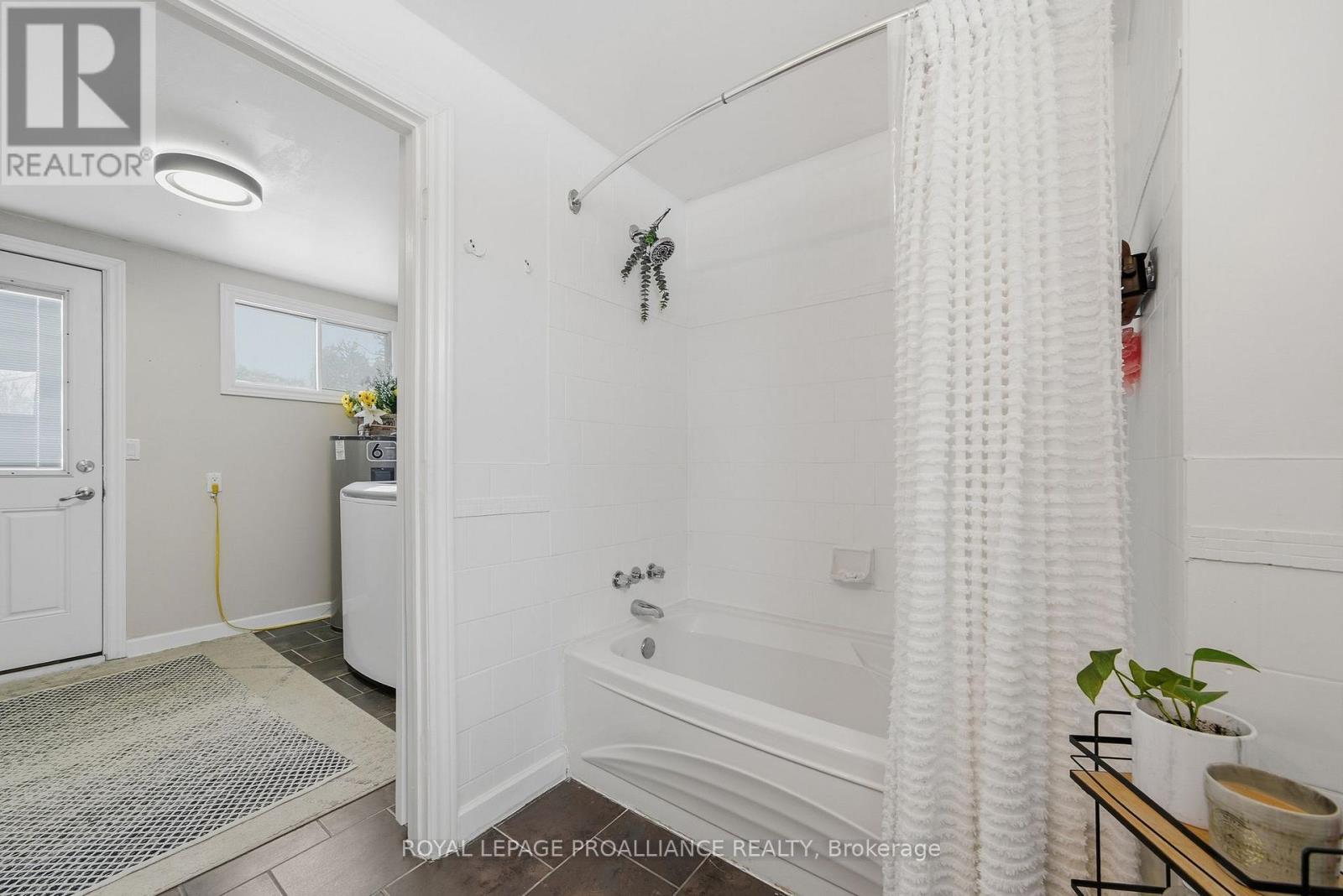 82 Manley Drive, Belleville, Ontario  K8N 4Z4 - Photo 34 - X12749480