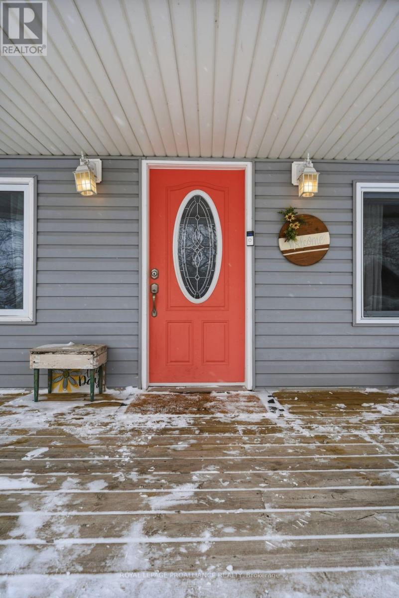 82 Manley Drive, Belleville, Ontario  K8N 4Z4 - Photo 5 - X12749480