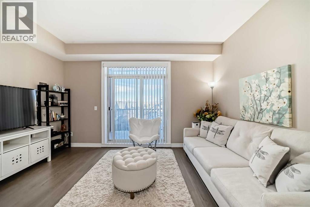 301, 117 Copperpond  Se, Calgary, Alberta  T2Z 5E2 - Photo 1 - A2260840