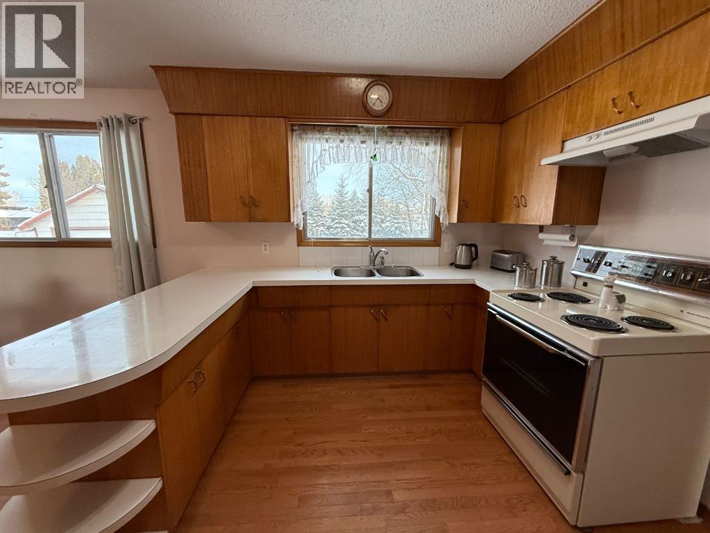 5317 47th Street, High Prairie, Alberta  T0G 1E0 - Photo 7 - A2282177