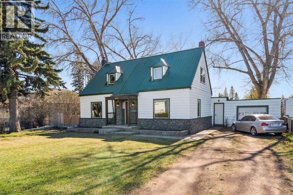 663 10 Avenue S, Carstairs, Alberta