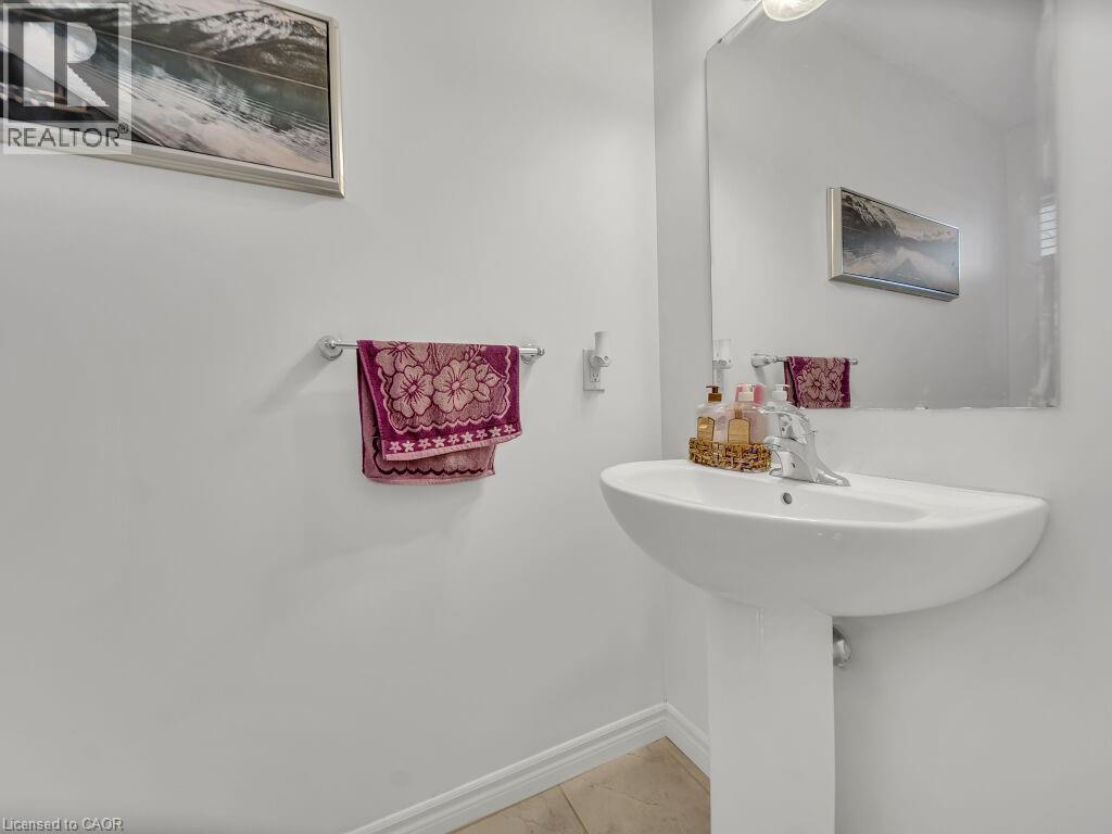 144 Summit Ridge Drive, Guelph, Ontario  N1E 0M8 - Photo 17 - 40799348