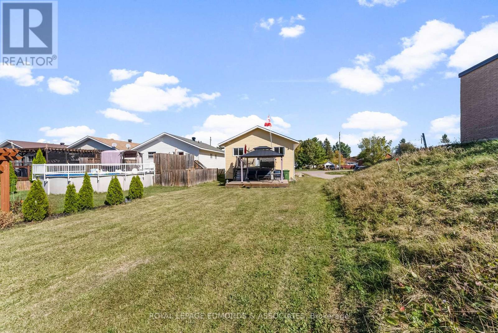 260 Mckenzie Street, Pembroke, Ontario  K8A 3V7 - Photo 28 - X12749424