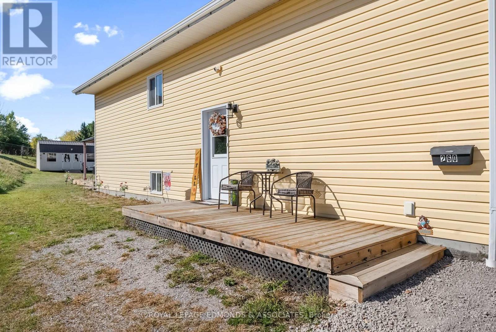 260 Mckenzie Street, Pembroke, Ontario  K8A 3V7 - Photo 3 - X12749424