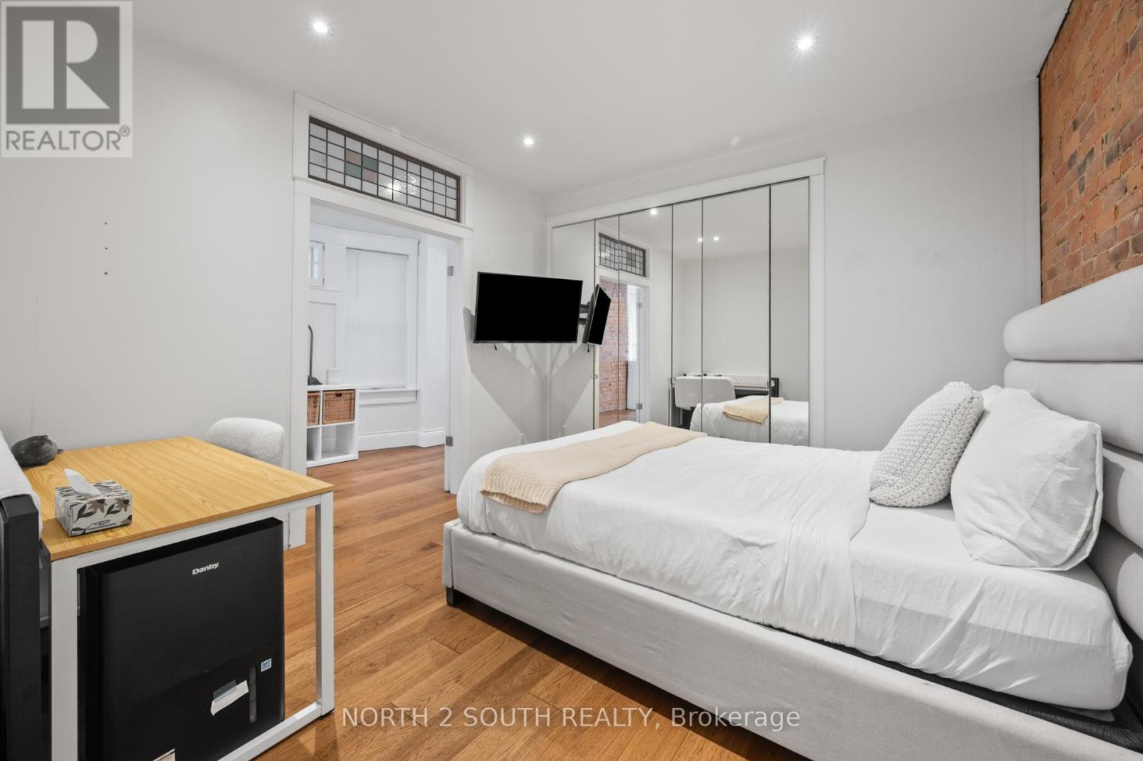 163 Marlborough Place, Toronto, Ontario  M5R 3J5 - Photo 8 - C12749310