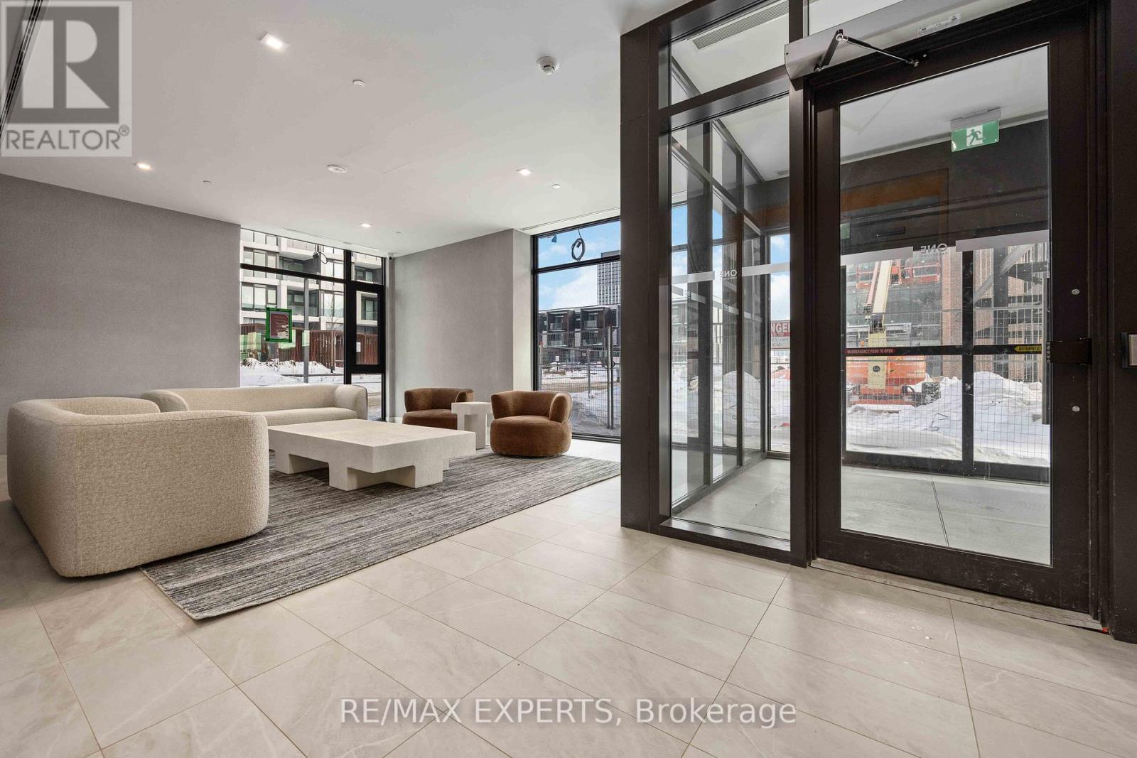 908 - 1 Quarrington Lane, Toronto, Ontario  M3C 0S4 - Photo 3 - C12749316