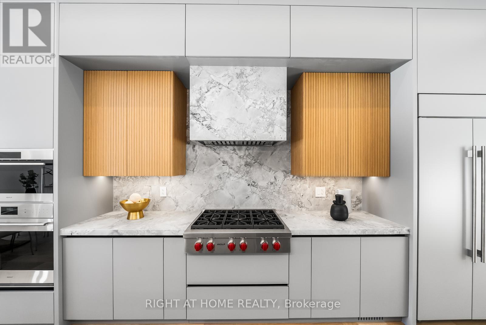 74b Rathnelly Avenue, Toronto, Ontario  M4V 2M6 - Photo 12 - C12749330