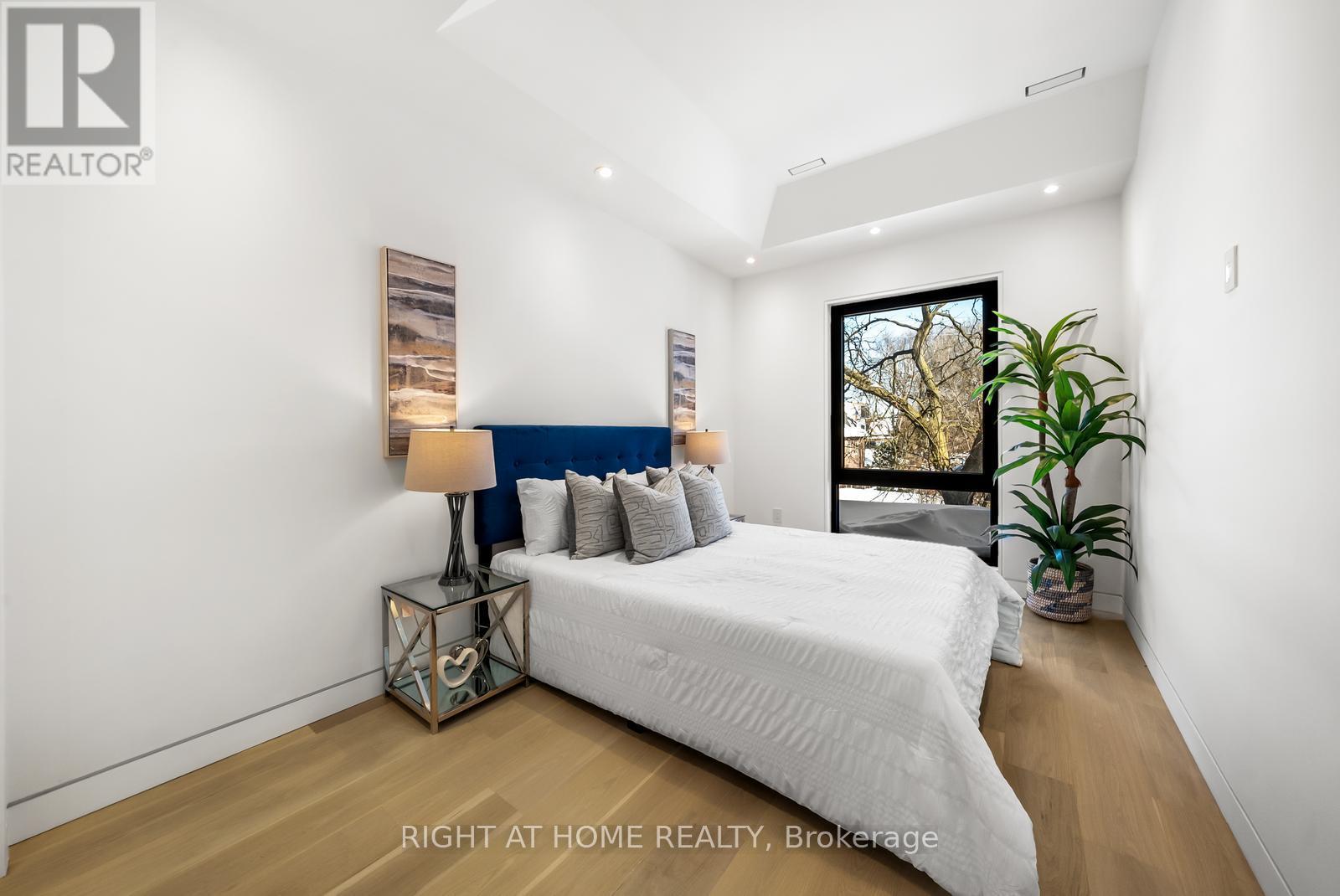 74b Rathnelly Avenue, Toronto, Ontario  M4V 2M6 - Photo 30 - C12749330