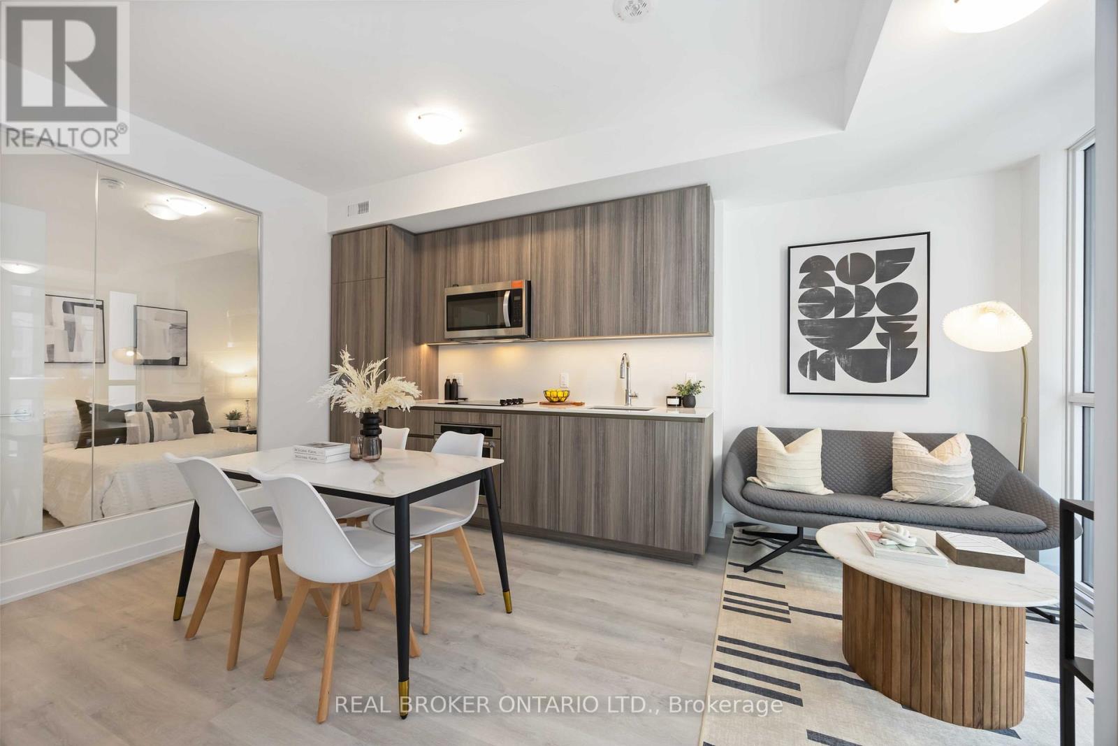 725 - 15 Richardson Street, Toronto, Ontario  M5A 0Y5 - Photo 2 - C12749358