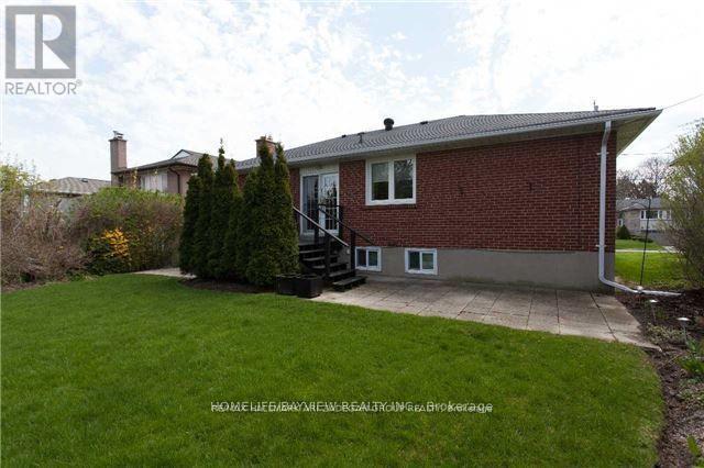 238 Searle Avenue, Toronto, Ontario  M3H 4B9 - Photo 2 - C12749388