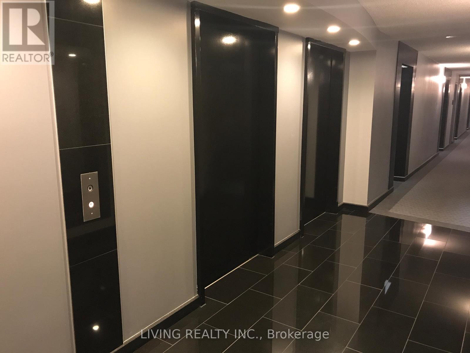 801 - 7 Carlton Street, Toronto, Ontario  M5B 2M3 - Photo 9 - C12749464