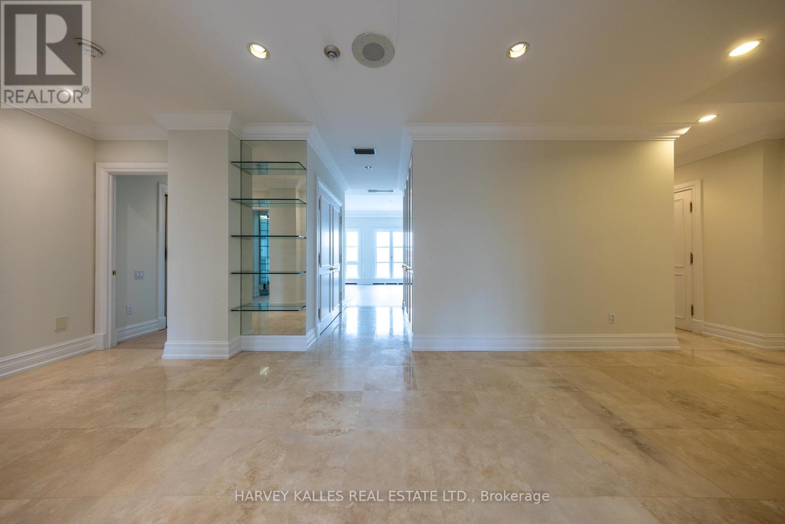 #5b - 2 Chedington Place, Toronto, Ontario  M4N 3R5 - Photo 10 - C12749474