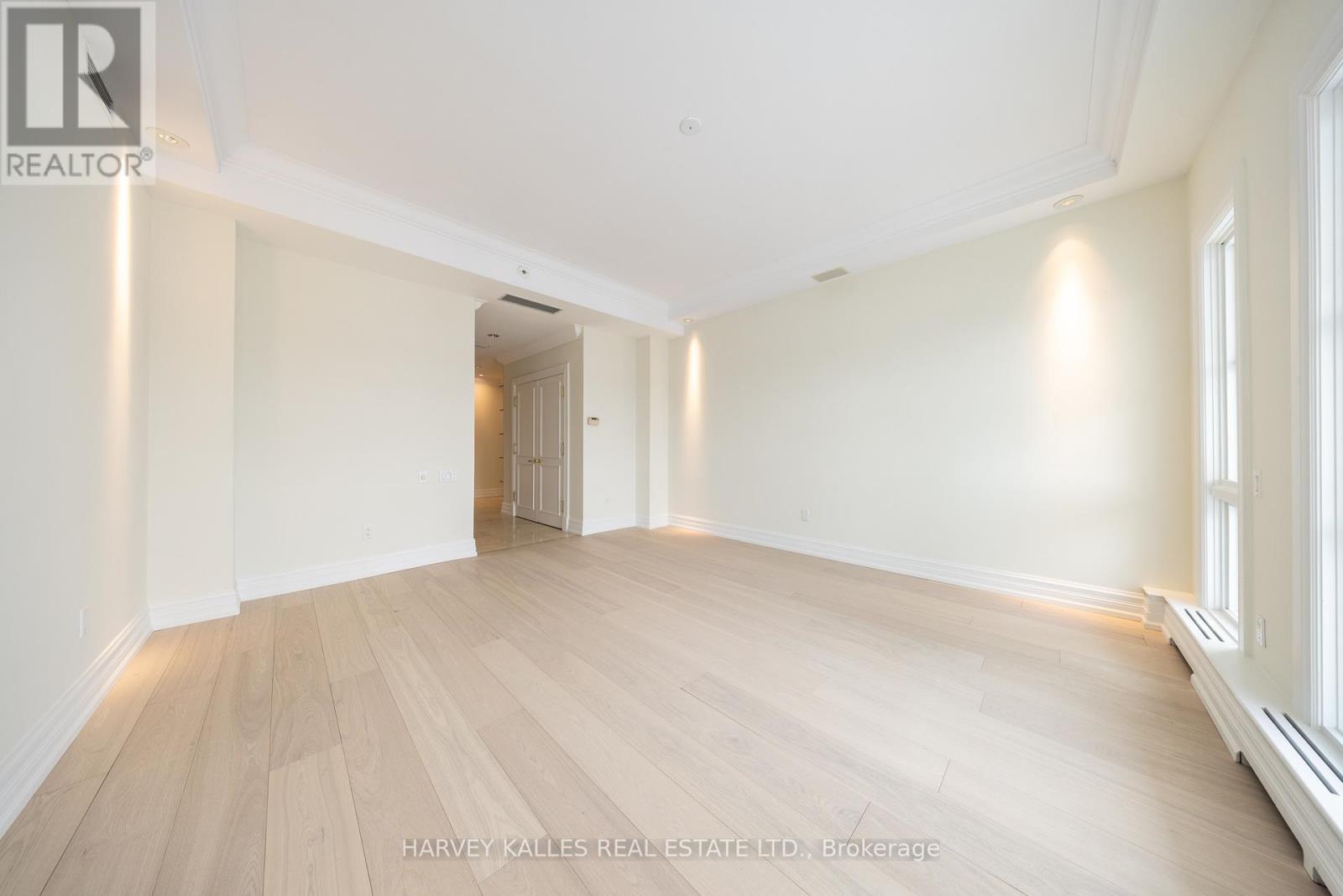 #5b - 2 Chedington Place, Toronto, Ontario  M4N 3R5 - Photo 12 - C12749474