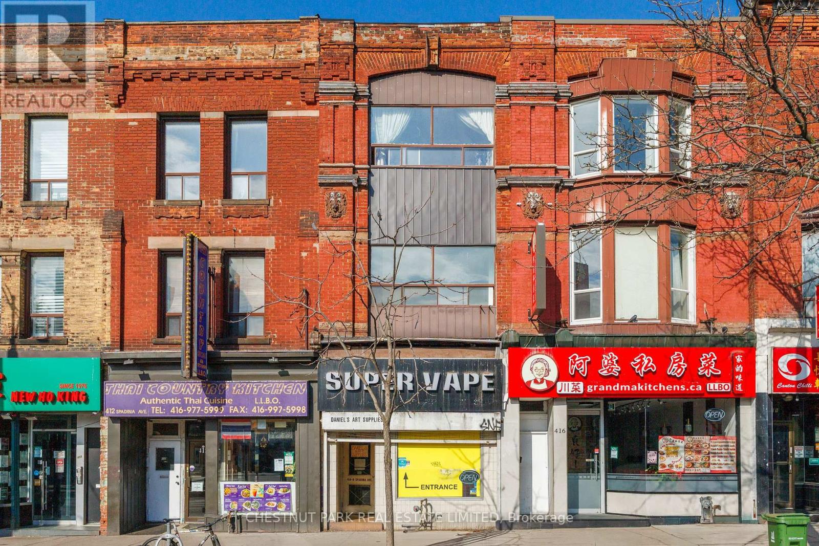 414 SPADINA AVENUE, Toronto, Ontario