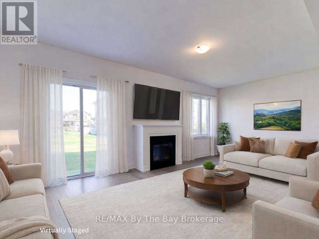 21 Lisa Street, Wasaga Beach, Ontario  L9Z 1J9 - Photo 8 - S12728424