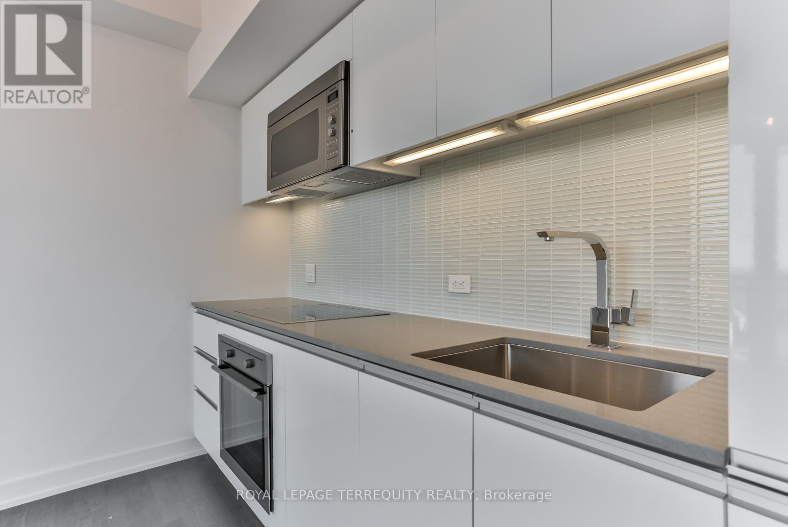 703 - 1238 Dundas Street E, Toronto, Ontario  M4M 0C6 - Photo 8 - E12749298