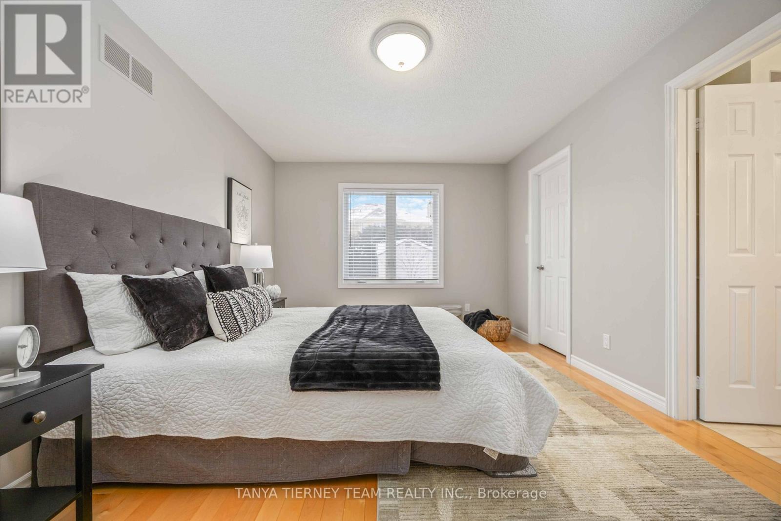 16 Milne Street, Whitby, Ontario  L1N 9H7 - Photo 34 - E12749320