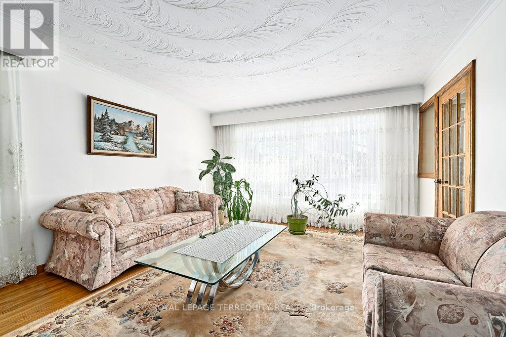 52 Bainhart Crescent, Toronto, Ontario  M1H 2R3 - Photo 10 - E12749324