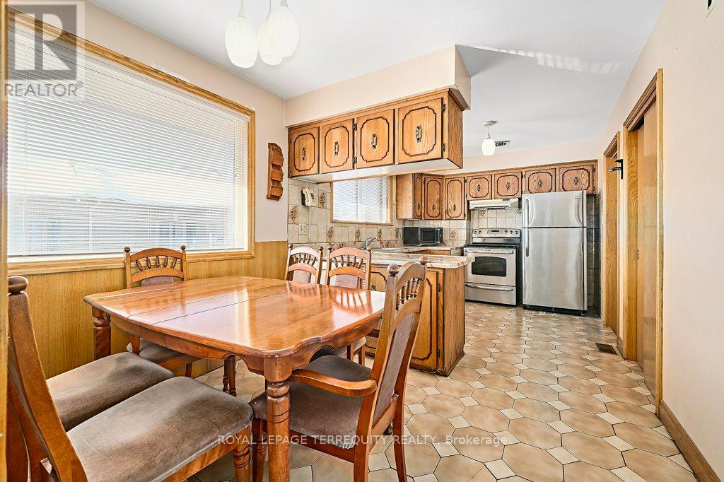 52 Bainhart Crescent, Toronto, Ontario  M1H 2R3 - Photo 15 - E12749324