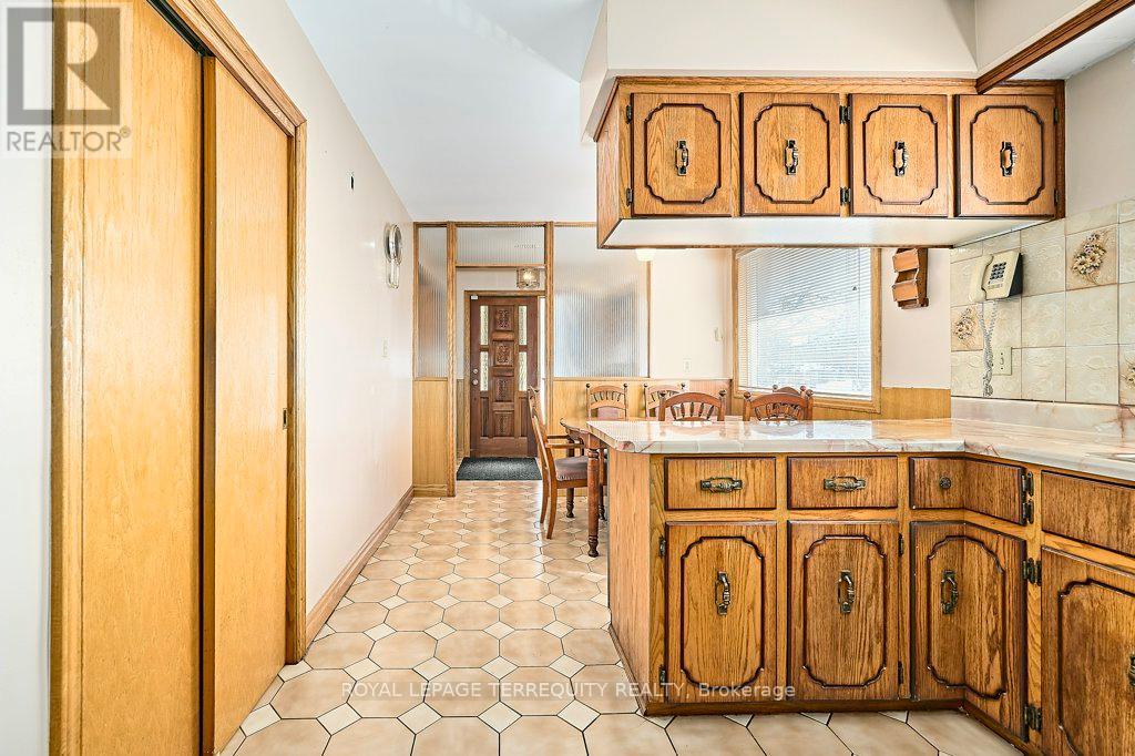 52 Bainhart Crescent, Toronto, Ontario  M1H 2R3 - Photo 21 - E12749324