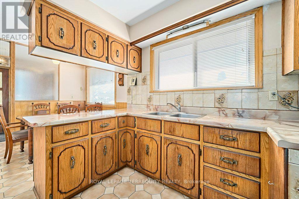 52 Bainhart Crescent, Toronto, Ontario  M1H 2R3 - Photo 22 - E12749324